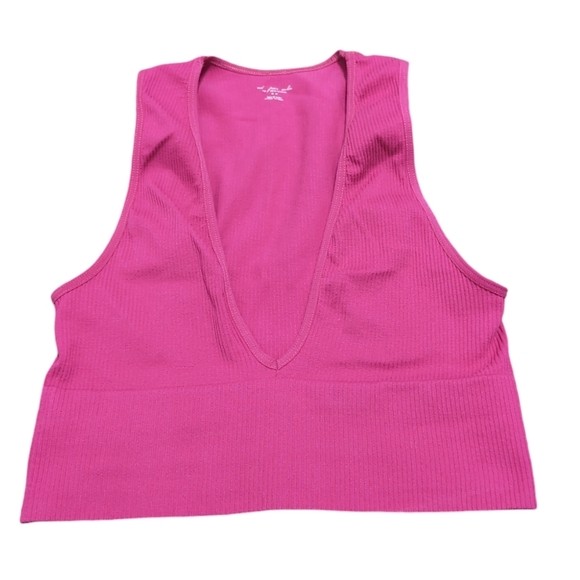 Urban Outfitters Out From Under Magenta Deep Plunge V-Neck Crop Top size Medium - Picture 2 of 6
